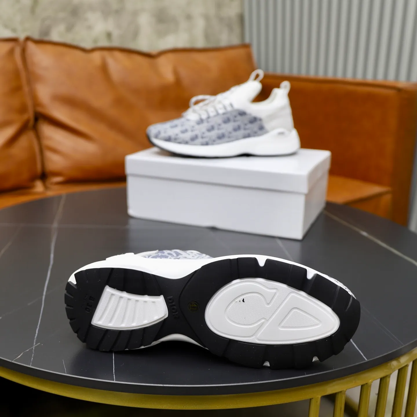 Ex-factory price: 440💰🙅‍♂️🙅‍♂️🙅‍♂️ Brand: Dior DIOR Standard code: 38-44 (45 customized) Grade: Same as the official website Material: Original material splicing Comfortable and breathable lining Lightweight and wear-resistant sports outsole Style category: Men's fashionable casual shoes Running sneakers Distinguished luxury brand elements Top luxury Color: actual picture color